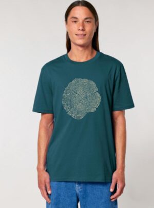 Tshirt homme manche courte en coton biologique de couleur bleu ardoise avec le dessin d'une coupe de bois formée par des petits animaux la sérigraphie est de couleur beige.