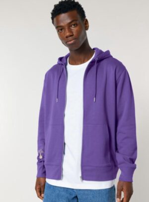 Veste sweat pour homme et femme en coton biologique de couleur mauve avec un dessin de montagne dans le dos et une inscription noté silence de sérigraphie beige ainsi que le logo de la marque imprimé sur la manche.