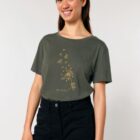 Tshirt femme à manche courte en coton biologique de couleur kaki avec un dessin d'abeilles s'envolant d'un pissenlit . Avec une inscription ' Bee la vie ', la sérigraphie est de couleur doré.