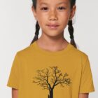Tshirt enfant manche courte couleur ocre avec le dessin d'un arbre sur une planète et sérigraphie de couleur noir.