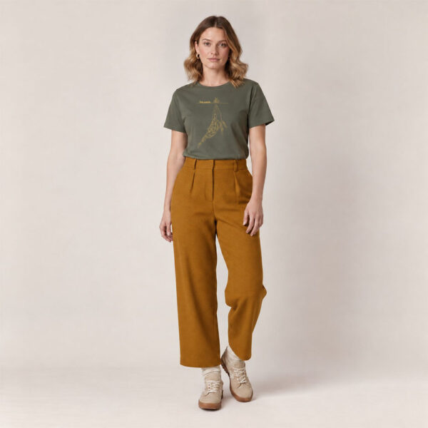 T-shirt femme manche courte en coton biologique de couleur kaki avec un dessin représentant une baleine avec des motifs polynésiens en sérigraphie de couleur doré.